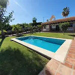 El Cano Villa *
