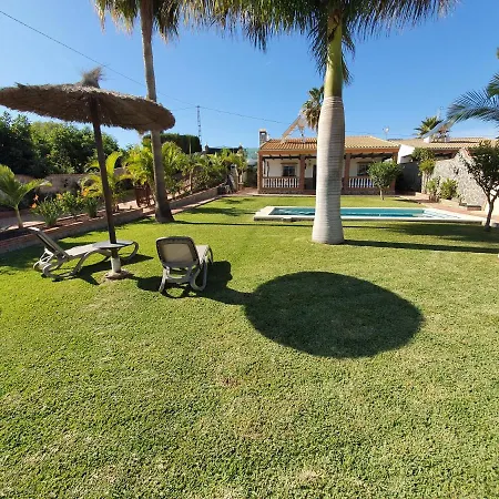 El Cano Villa *