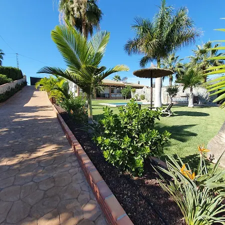El Cano Villa